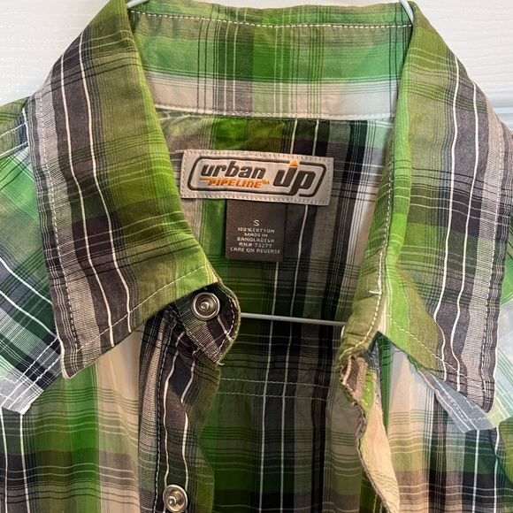 Green Urban Pipeline Men’s Button Down Shirt - Picture 5 of 5